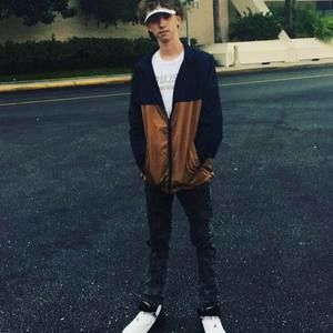 Meet your Posher, Alex